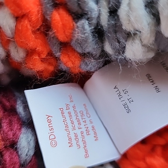 Mickey Mouse Licensed Toddler Knit Beanie Hat & Mitten Set - Picture 8 of 9